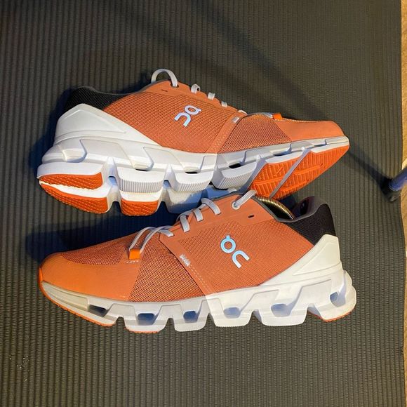 ON CLUD FLYER - Men’s Running Shoes - SIZE 10 - Picture 9 of 11